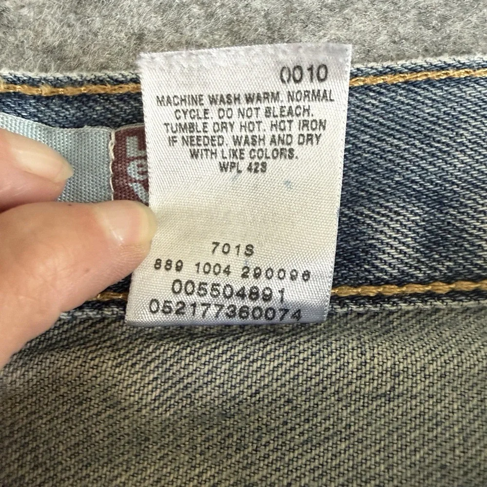 Vintage Levis 550 Jeans Mens 36x34 (36x32) Light Wash Baggy Distressed Denim 90s
